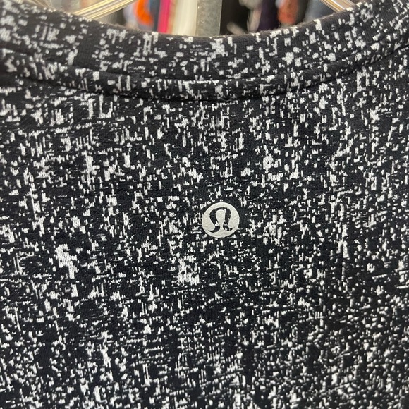 lululemon athletica Black and White Crewneck Sweater - Picture 4 of 5